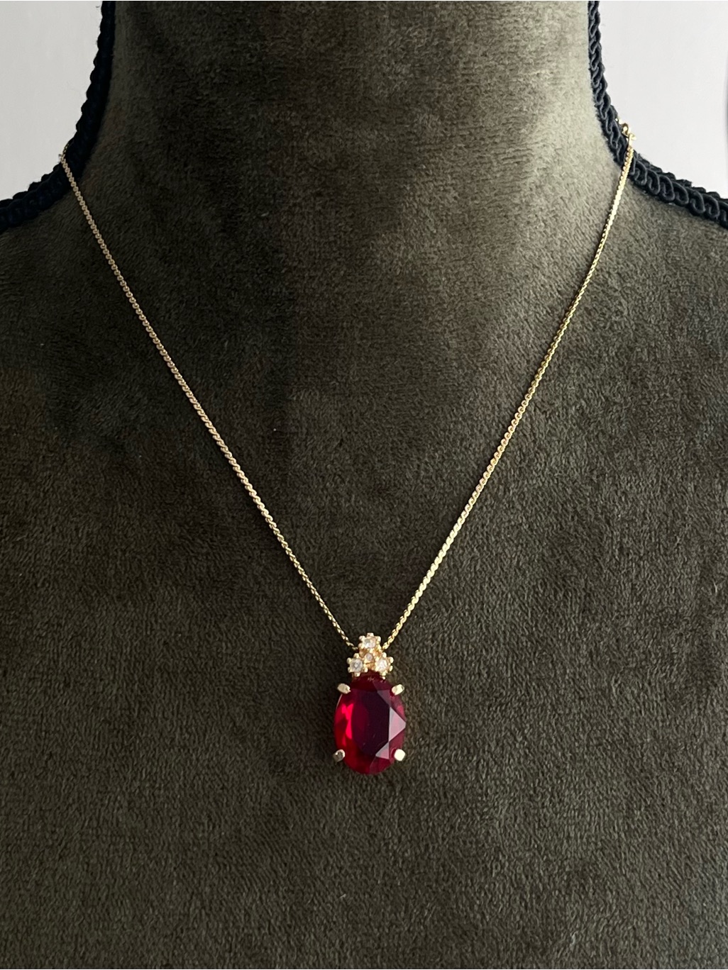 Authentic Vintage Dior Oval Red Glass Faceted Stone Prong Gold Chain Necklace